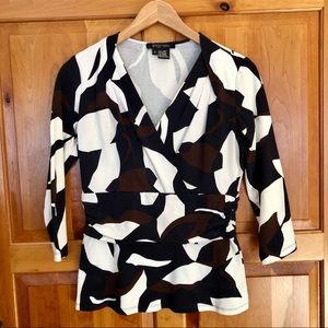 Etcetera fitted 3/4 sleeve shirt.